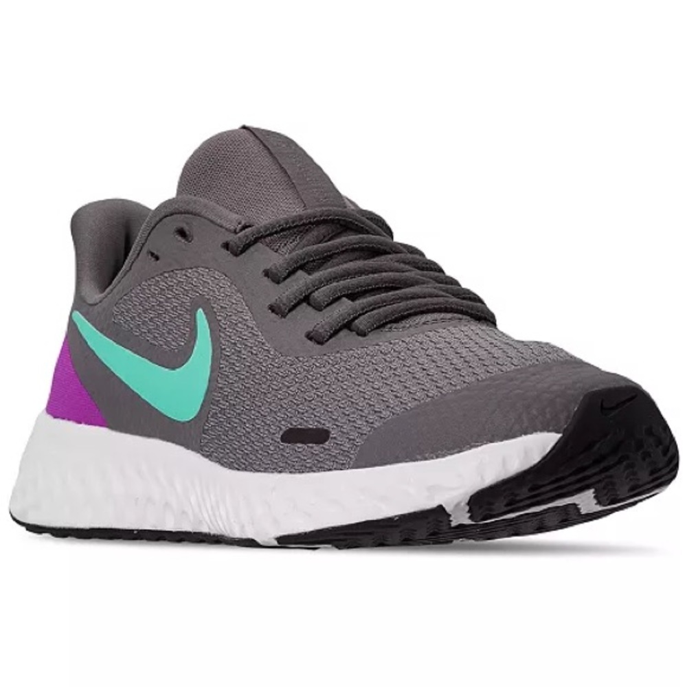 Nike Revolution 5 Shoes Youth Sz 3.5 Grey Trainers